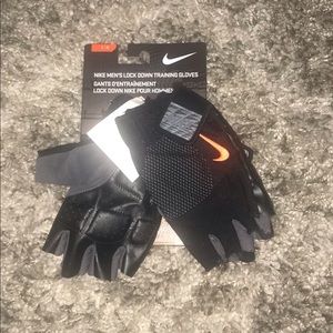 NWT Nike Men’s Lock Down Training Gloves